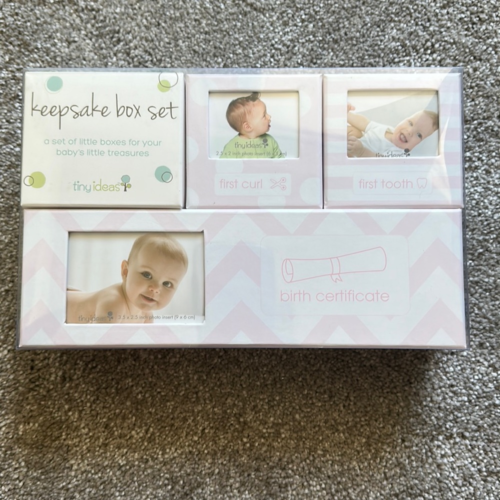 Keepsake box set: a set of little boxes for your baby’s little treasures